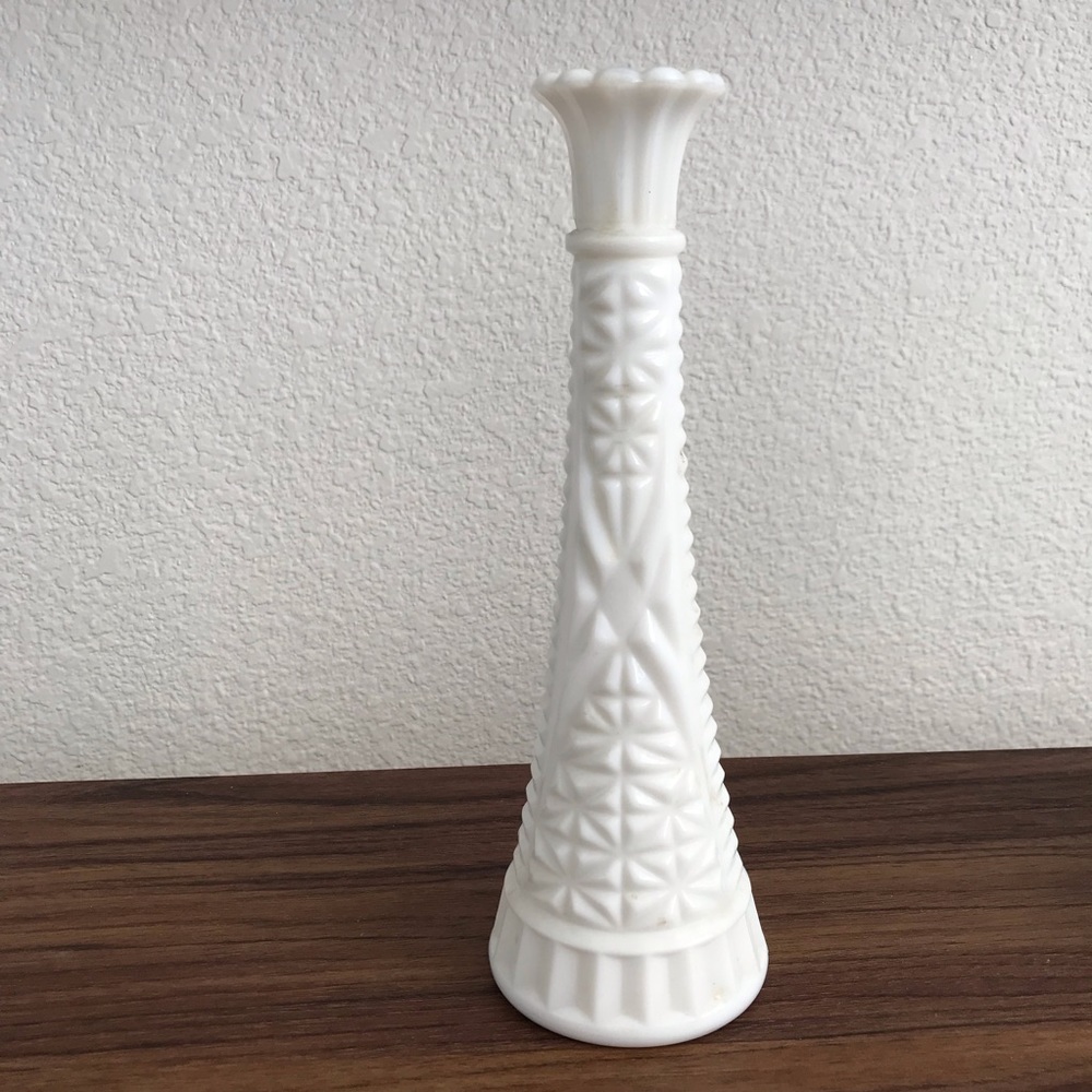 Vintage Anchor Hocking Stars and Bars pattern milk glass vase.